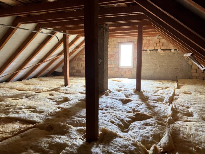 pvbau-ingyenes-padlas-fodem-szigeteles-01